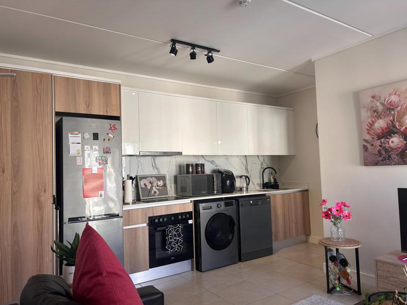 To Let 1 Bedroom Property for Rent in Sandown Western Cape
